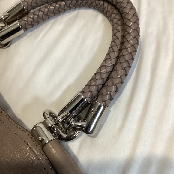 2043. Coach 19646 Madison Caroline Dowel Satchel EUC - Picture 10 of 13